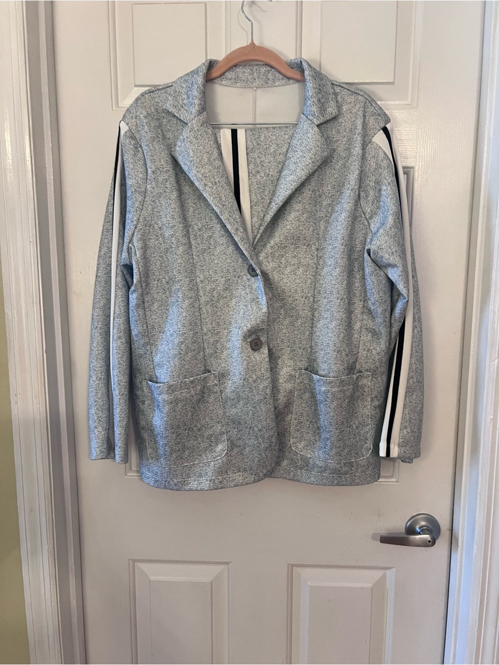 Gray Marl 2-Piece Blazer and Wide-Leg Pants Set. Size Large.